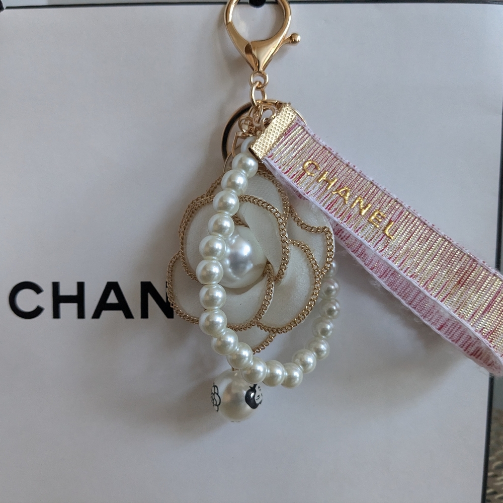 Chanel keychain - Picture 3 of 7